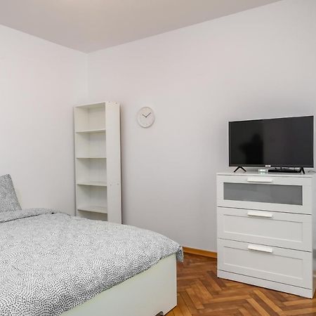 Vlad House Dristor Park Lake Bucureşti Exterior foto